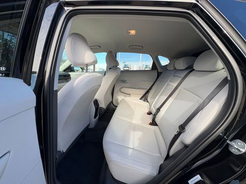 Used 2025 Hyundai Kona SEL image 25