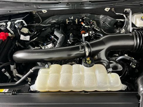 Used 2025 Lincoln Navigator Reserve image 31