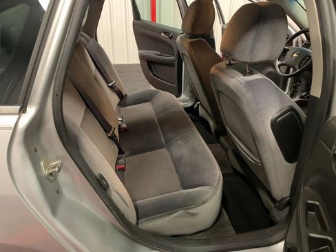 Used 2011 Chevrolet Impala LT image 41