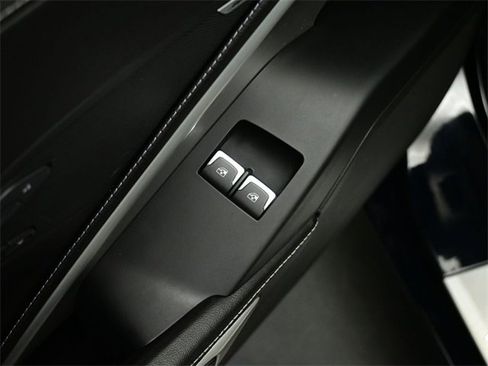 Used 2015 Chevrolet Corvette Z06 w/ 2LZ Preferred Equipment Group image 8