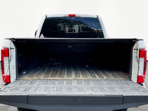 Used 2019 Ford F350 Platinum w/ Platinum Ultimate Package AWD/4WD image 7