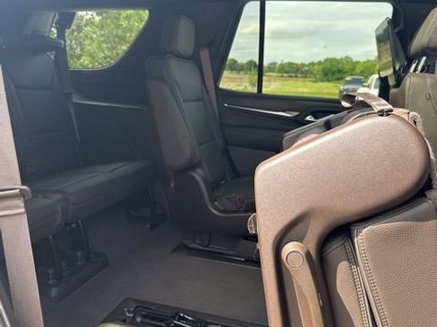 Used 2022 GMC Yukon Denali w/ Denali Ultimate Package AWD/4WD image 50