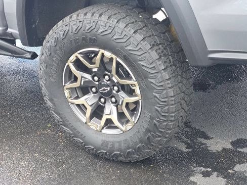 Certified 2024 Chevrolet Colorado ZR2 w/ ZR2 Convenience Package III AWD/4WD image 10