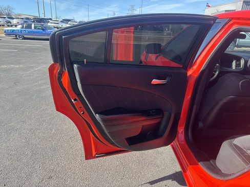 Used 2019 Dodge Charger SXT w/ Blacktop Package image 23