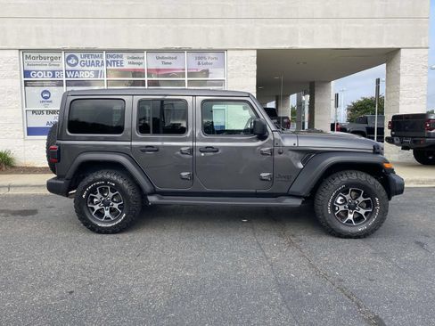 Used 2022 Jeep Wrangler Unlimited Sport w/ Sun And Sound Package AWD/4WD image 10