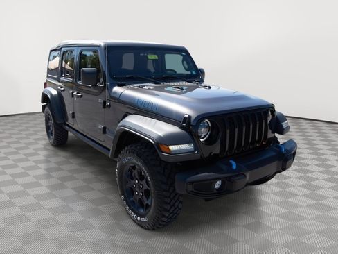 Used 2023 Jeep Wrangler Unlimited AWD/4WD image 3