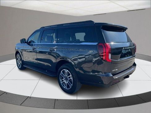 Used 2025 Ford Expedition Max Active image 6