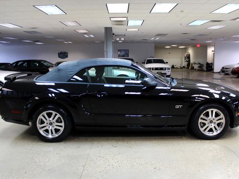 Used 2005 Ford Mustang GT image 8