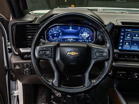 Used 2024 Chevrolet Silverado 3500 High Country w/ Technology Package image 19