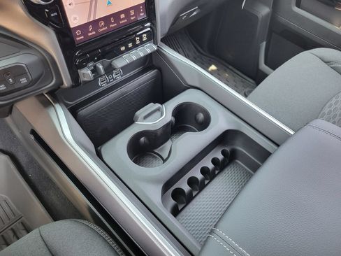 New 2026 RAM 2500 Big Horn AWD/4WD image 15
