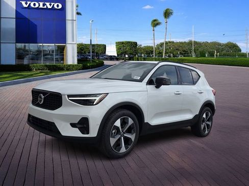 New 2026 Volvo XC40 B5 Plus w/ Protection Package Premier AWD/4WD image 3