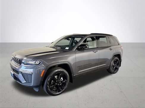 New 2026 Jeep Grand Cherokee Limited image 2