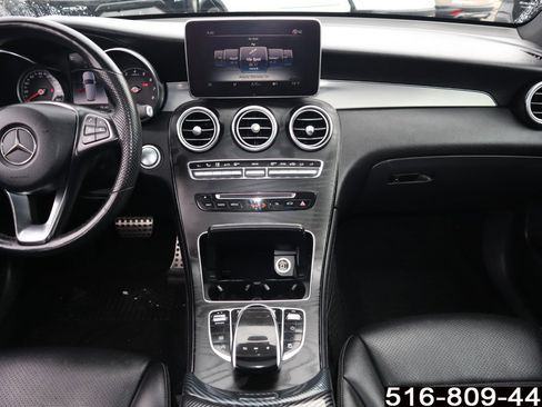Used 2019 Mercedes-Benz GLC 300 4MATIC image 17