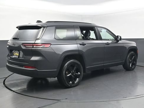 Used 2023 Jeep Grand Cherokee L Laredo AWD/4WD image 5