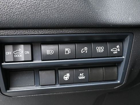 Used 2025 Toyota Tundra Limited image 28