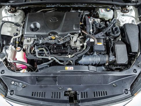 Used 2020 Toyota Avalon XLE w/ Moonroof Package image 20