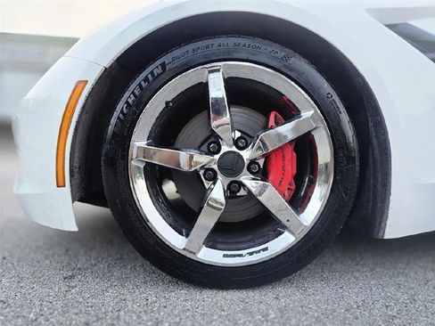 Used 2015 Chevrolet Corvette Stingray Coupe image 18