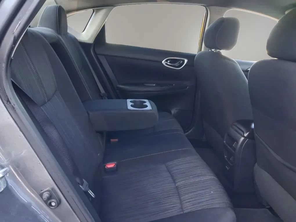 Used 2017 Nissan Sentra SV FWD image 34
