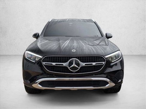 Certified 2025 Mercedes-Benz GLC 300 image 2
