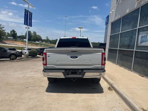 Used 2023 Ford F150 Lariat RWD image 3