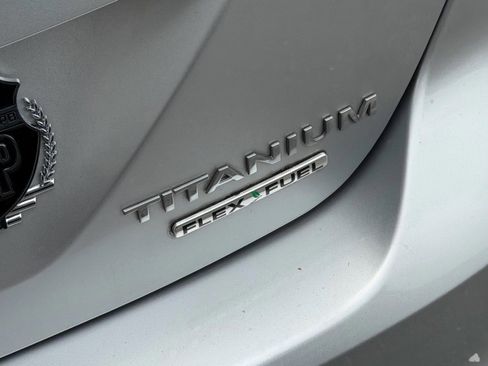 Used 2014 Ford Focus Titanium FWD image 36