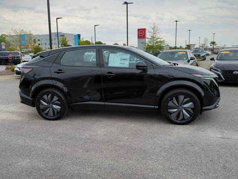Used 2024 Nissan Ariya AWD image 2