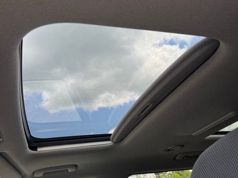 New 2026 Kia EV9 Wind image 15