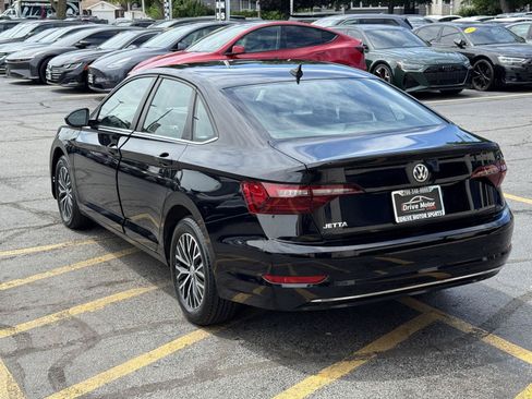 Used 2021 Volkswagen Jetta S w/ Driver Assistance Package FWD image 9