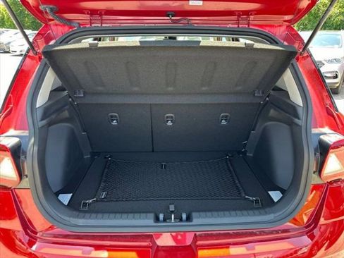 New 2025 Hyundai Venue Limited image 19