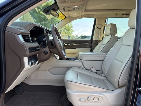 Used 2023 GMC Yukon Denali AWD/4WD image 13