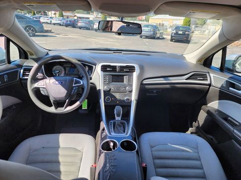 Used 2014 Ford Fusion S image 9