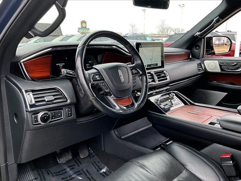 Used 2020 Lincoln Navigator L Reserve w/ Luxury Package image 16