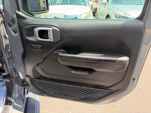 Used 2019 Jeep Wrangler Unlimited Sport S AWD/4WD image 40