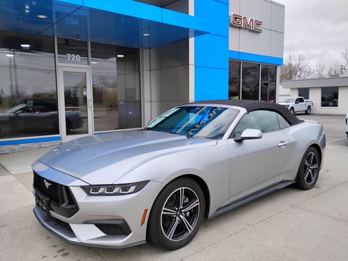 Used 2024 Ford Mustang Premium image 25