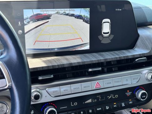 Used 2024 Kia Telluride EX w/ EX Captain's Chair Package AWD/4WD image 27