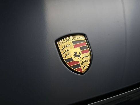 Certified 2022 Porsche Cayenne AWD/4WD image 13