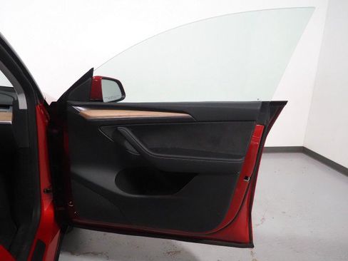 Used 2023 Tesla Model Y Long Range AWD/4WD image 57