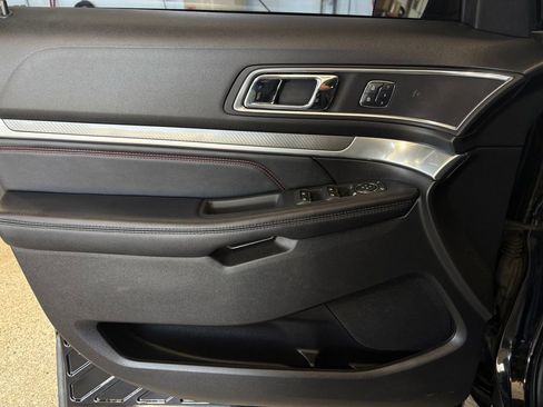 Used 2017 Ford Explorer Sport AWD/4WD image 8