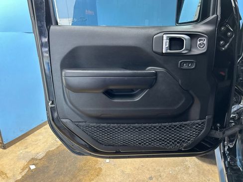 Used 2021 Jeep Wrangler Unlimited Sport AWD/4WD image 31
