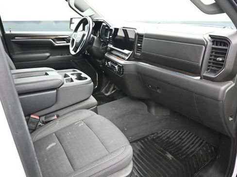 Used 2024 Chevrolet Silverado 1500 LT AWD/4WD image 21