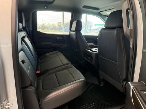 Certified 2022 Chevrolet Silverado 1500 LT Trail Boss w/ LT Trail Boss Premium Package AWD/4WD image 10