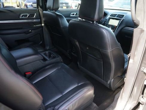 Used 2018 Ford Explorer Sport w/ Equipment Group 401A AWD/4WD image 17