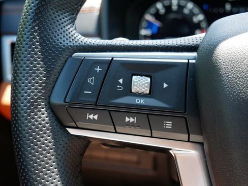 Used 2024 Mitsubishi Outlander SEL AWD/4WD image 18