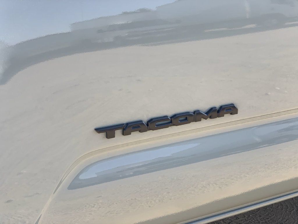 Used 2023 Toyota Tacoma TRD Sport AWD/4WD image 37