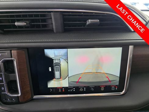 Used 2024 GMC Yukon Denali Ultimate AWD/4WD image 23
