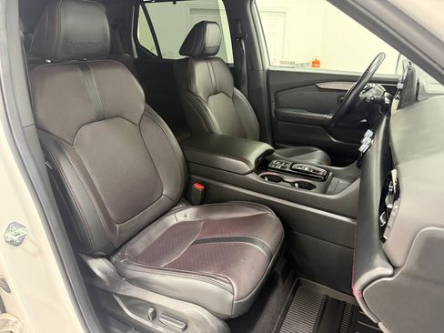 Used 2025 Honda Pilot Black Edition image 26