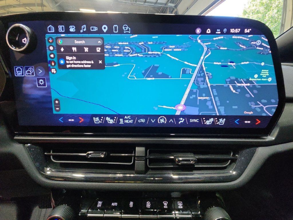 Used 2024 Chevrolet Equinox EV RS AWD/4WD image 21