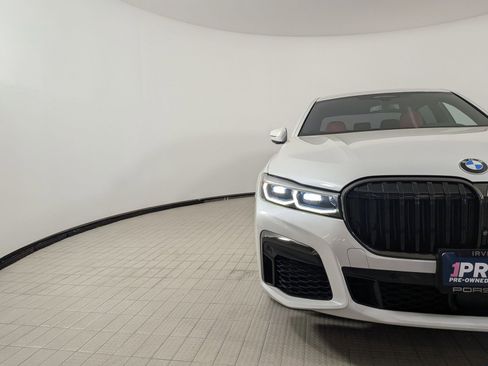 Used 2020 BMW 750i xDrive w/ Executive Package AWD/4WD image 12