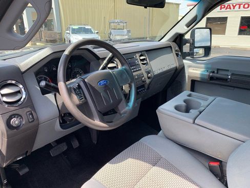 Used 2011 Ford F250 XLT w/ XLT Interior Pkg AWD/4WD image 8