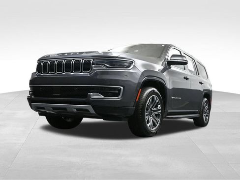 Used 2024 Jeep Wagoneer Series II w/ Flexible Seating Group RWD image 26